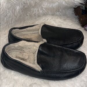 UGG Ascot Men's Black Leather Loafers Size 10
